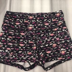 FLEO shorts size small. Lightly worn.